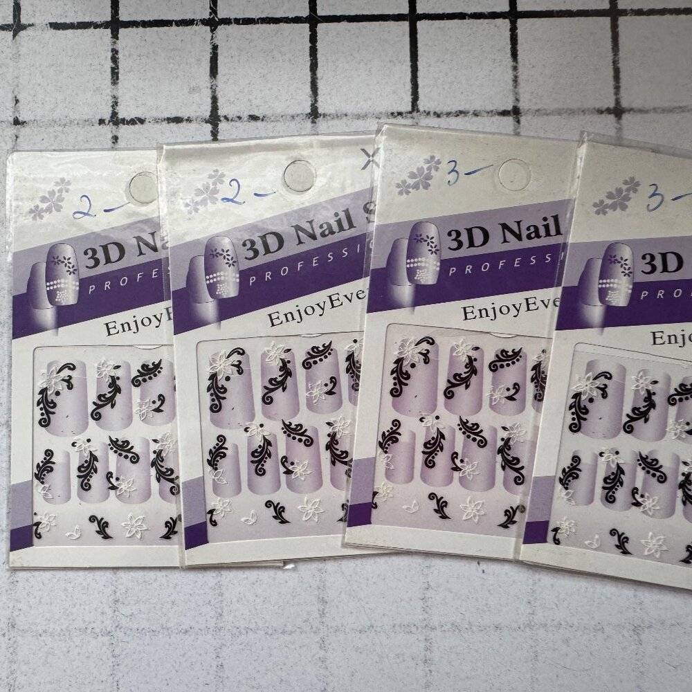 XH  - 3D NAIL SEAL  - NAIL STICKERS (4 CARDS )